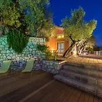 Villa Oliva, In A Serene Location & Private Pool, By Zantewize